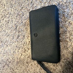 Lululemon wallet